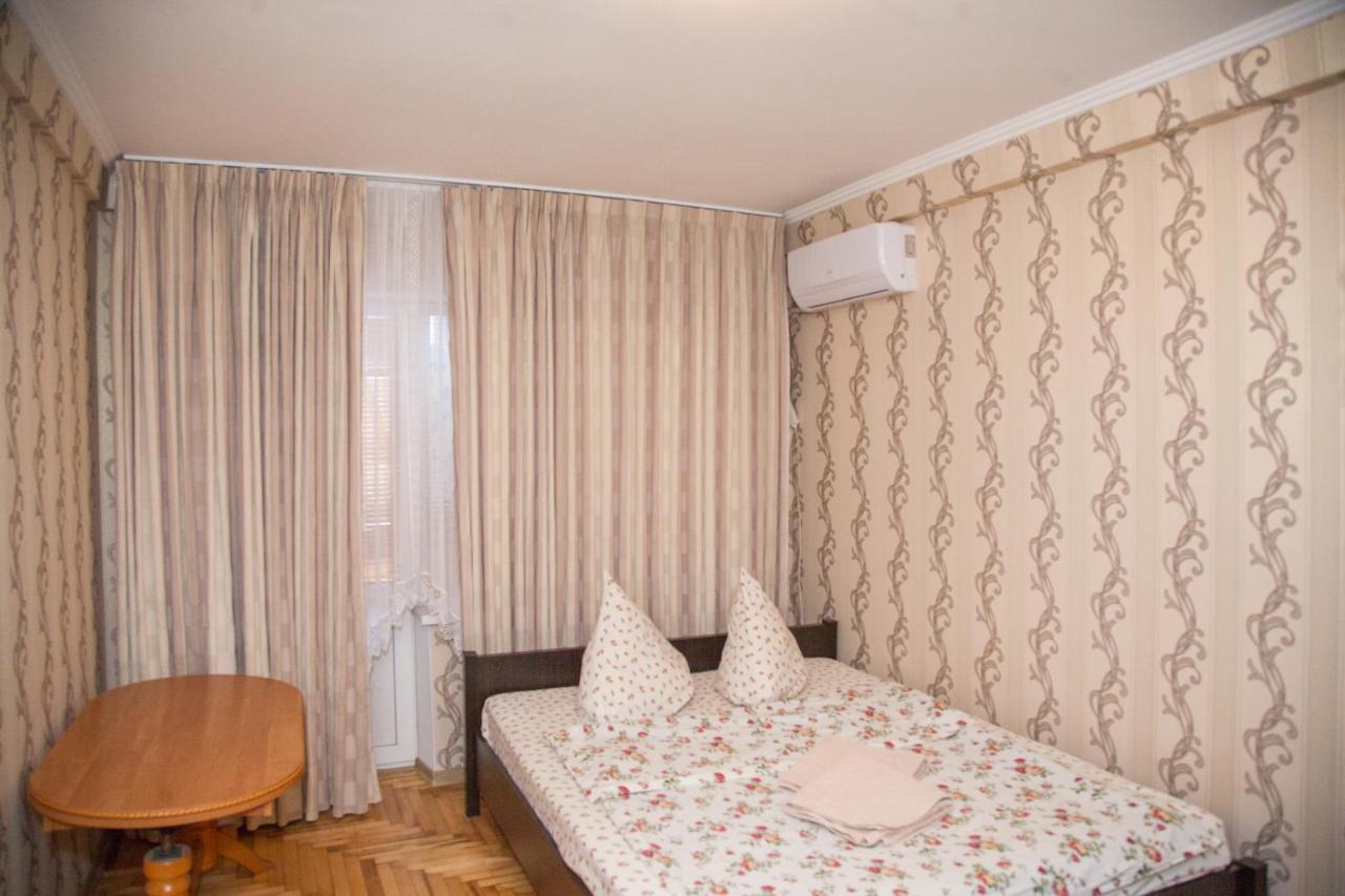 1 Room Apart On Str. Ukrainskaya 34 Zaporizhia 외부 사진